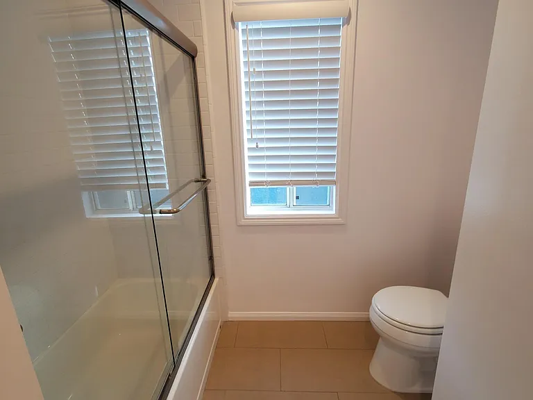 46 Thornton Ave #1/2 — Photo 16