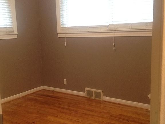 5th image of 12841 Oak Park Blvd