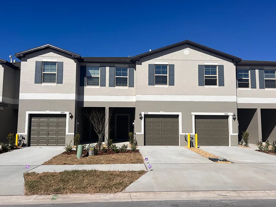 8333 Crescent Oaks Dr