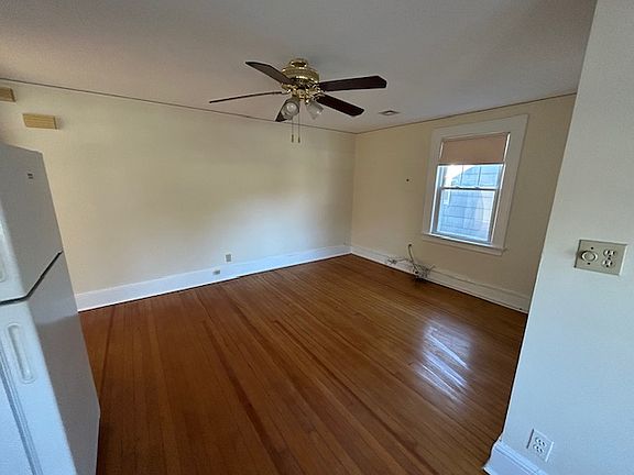 3rd image of 17 Mount Pleasant Ave Floor 3