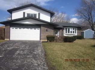 354 Marian Ct, Bolingbrook, IL 60440