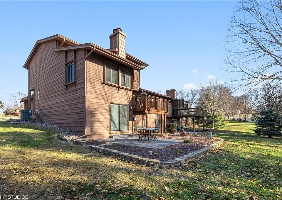 1st image of 1079 Woodland Park Dr