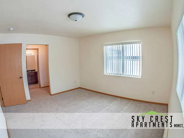 2008 33rd St NW — Photo 11