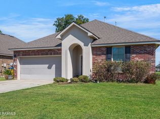 211 Saddle Crest Dr, Lafayette, LA 70507