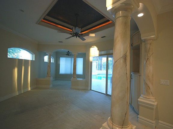 2nd image of 2072 Country Club Dr