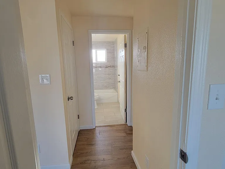 1117 N Adams St — Photo 13