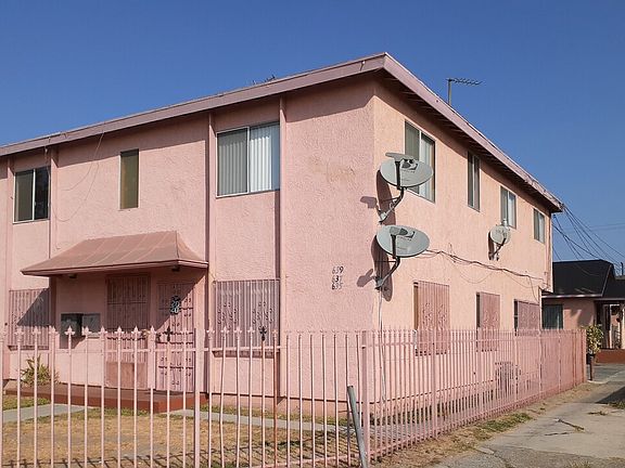 2nd image of 639 W 80th St
