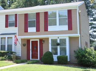 112 Candytuff Ct, Cary, NC 27513