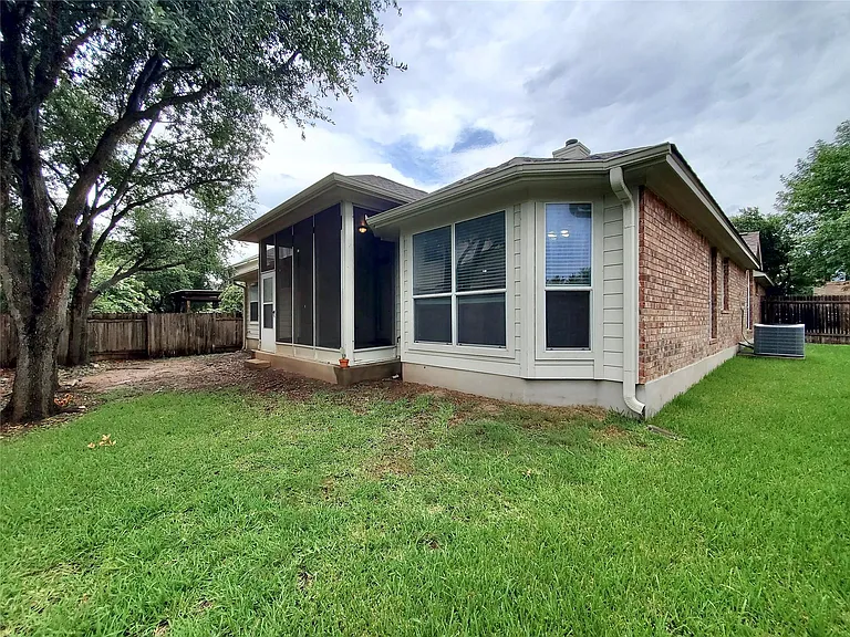 2506 Mancuso Bnd — Photo 32