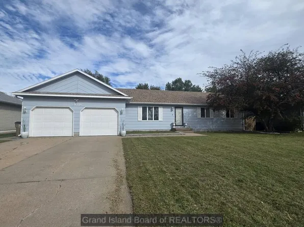 1036 Orleans Dr, Grand Island, NE 68803