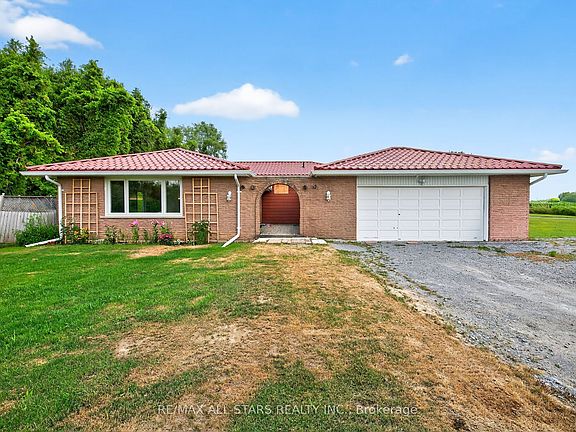 5th image of 22429 Kennedy Rd