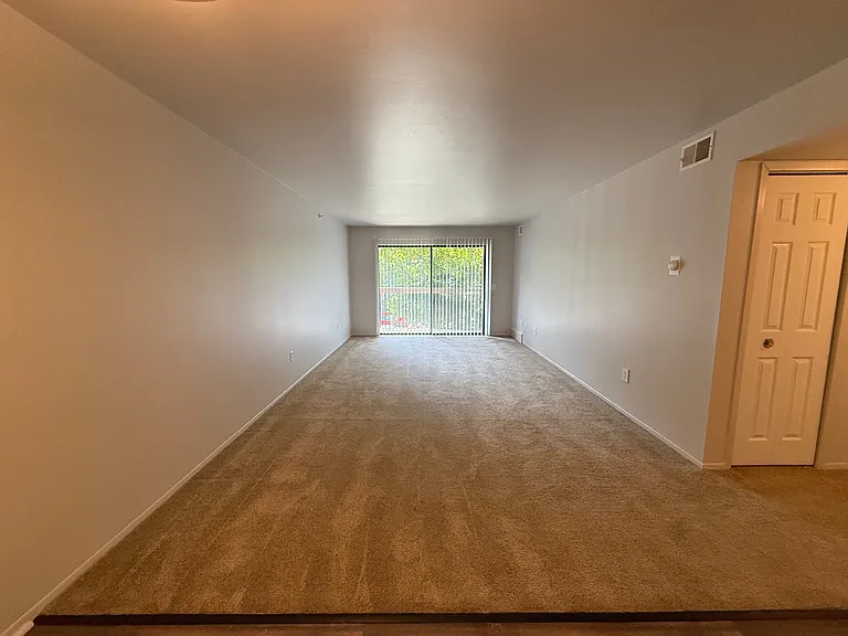 Dover Hills Apartments — Photo 42