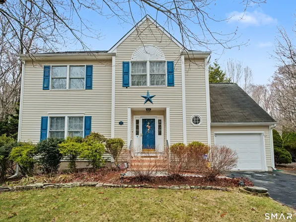 75 Heather Glen Lane, Groton, CT 06355