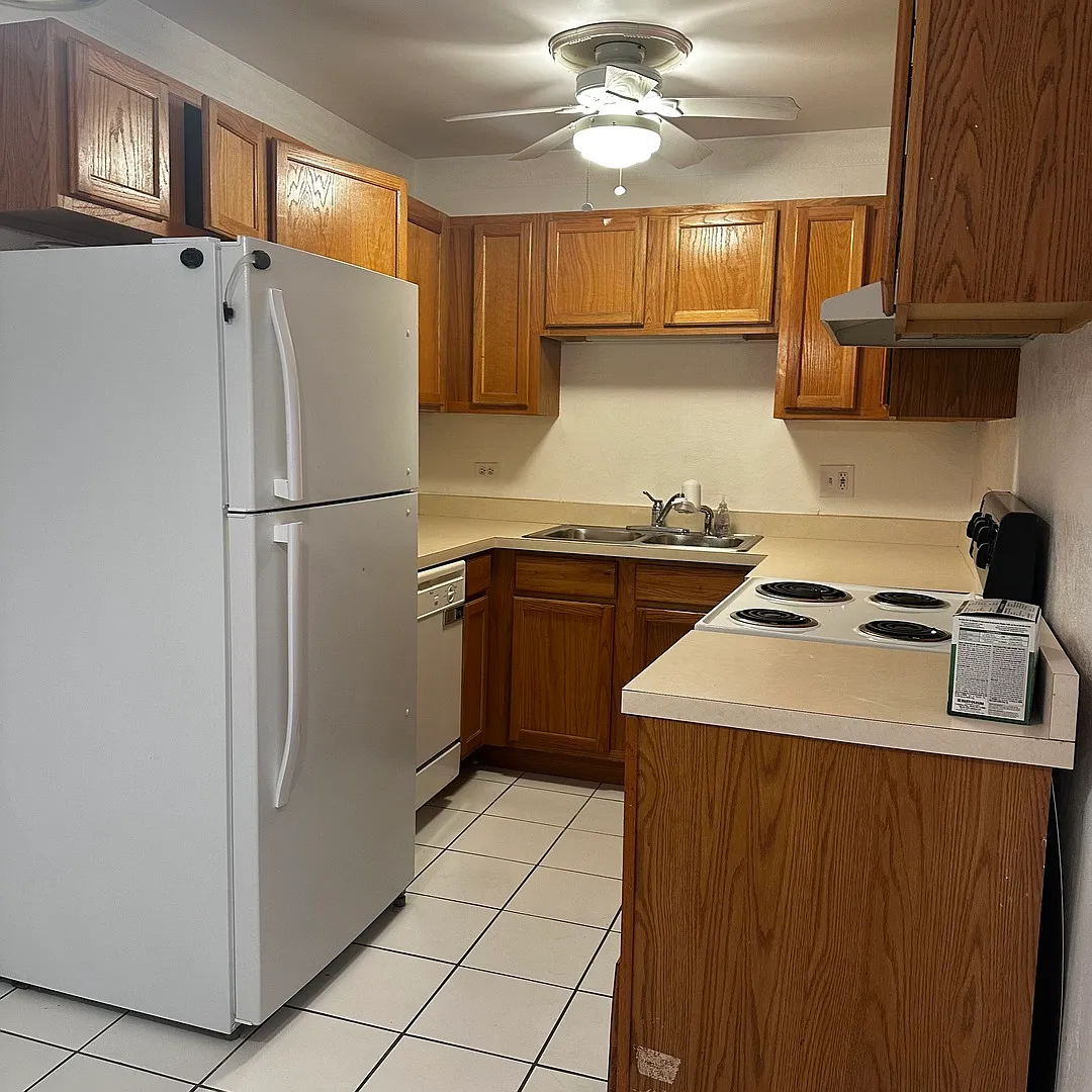 2 bed, 780 sqft, $1,700 — Photo 3