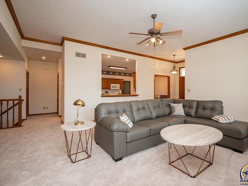 2433 SW Camelot Pl, Topeka, KS 66614 Zillow