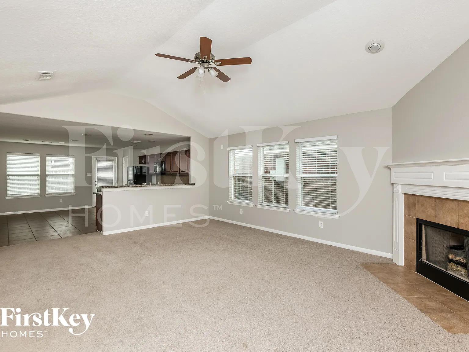 4 bed, 2.0 bath, 1875 sqft, $1,780 — Photo 3
