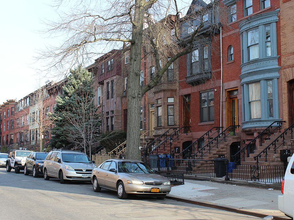1st image of 518 Hancock St #2