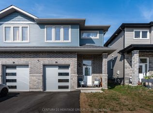 28 Dusenbury Dr, Loyalist, ON K0H 2H0