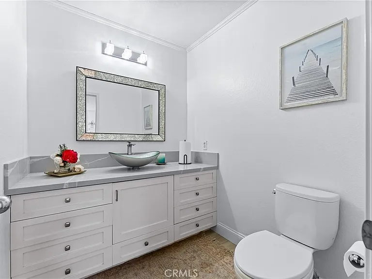85 Palm Beach Ct — Photo 30