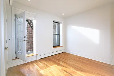 Rented by R New York