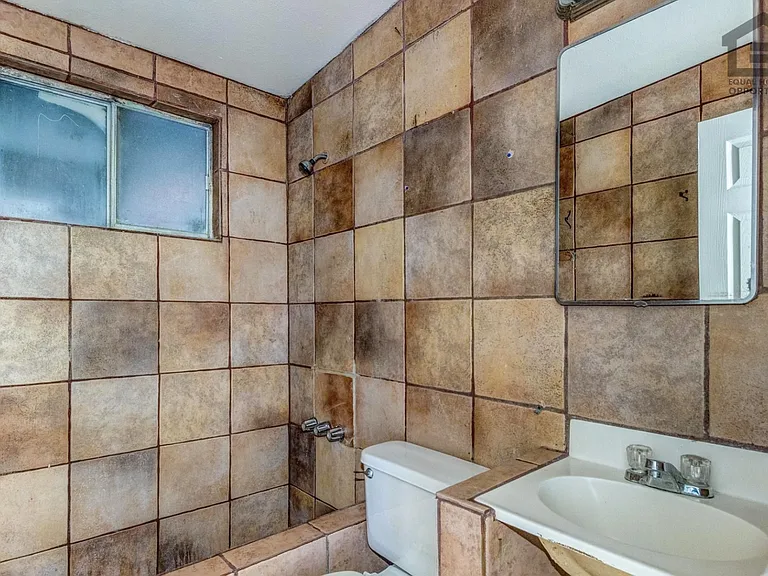 6321 W Whitton Ave — Photo 12