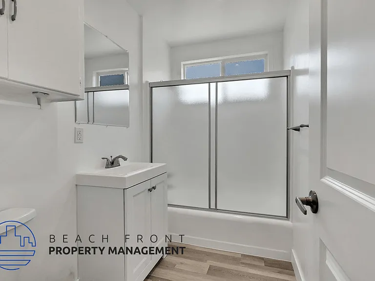 318 E Hazel St — Photo 6