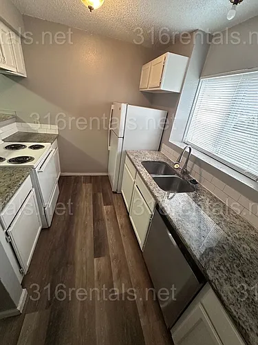 1625 S Beech St #403 Photo 1