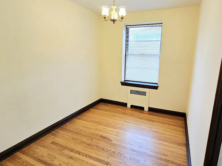 5837 Devonshire Ave — Photo 8