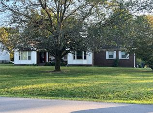 1060 Bradley Rd, Gallatin, TN 37066