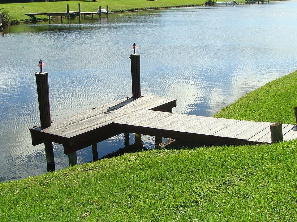 Dock