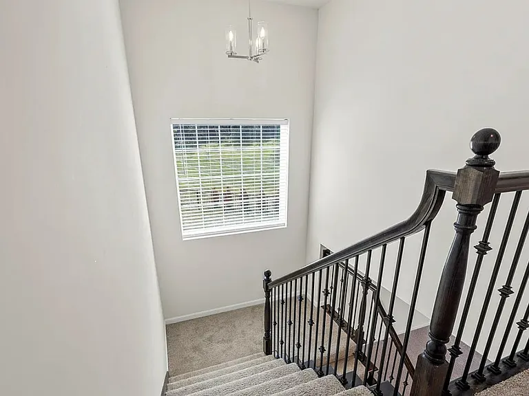 1024 Miremont Dr — Photo 8