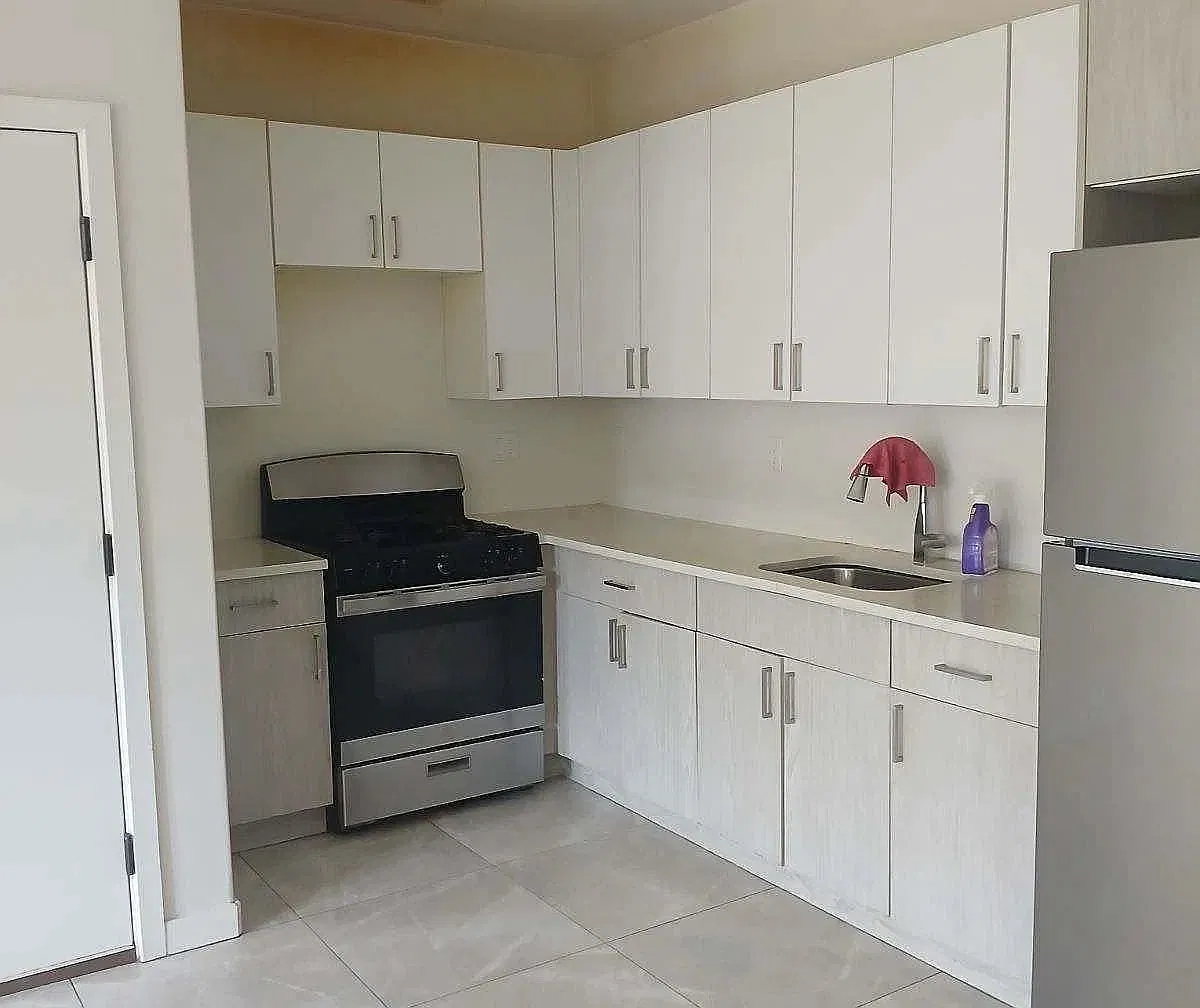 4 bed, $3,400 — Photo 3