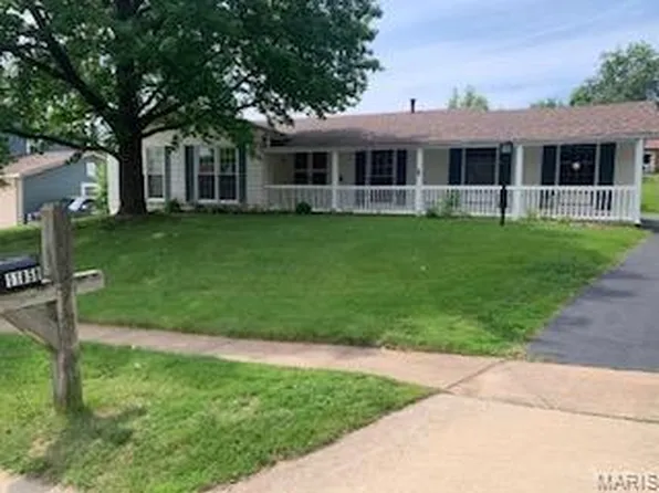 11858 Villa Dorado Dr, Saint Louis, MO 63146