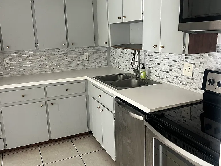 3344 Barnsdale Dr #A — Photo 2