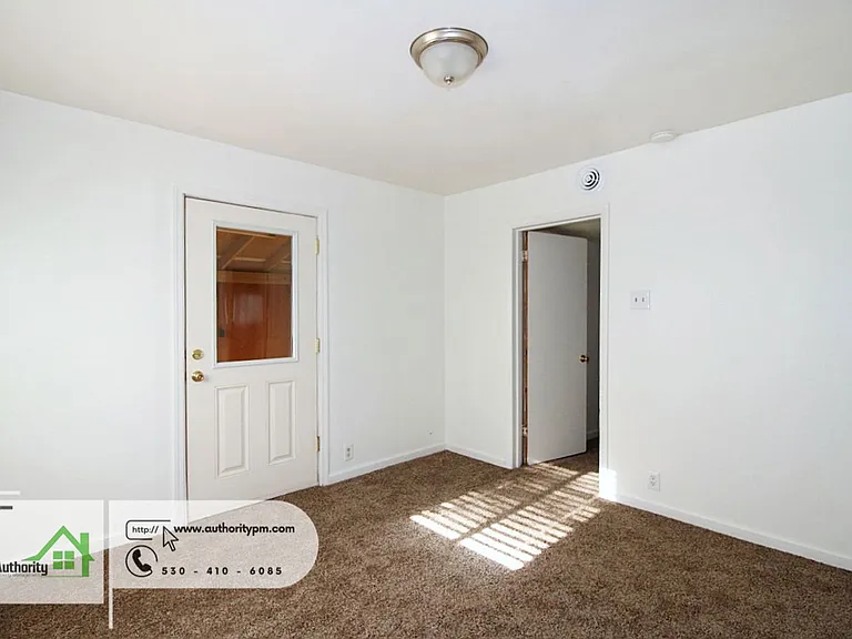 19087 Leaf Ln — Photo 13