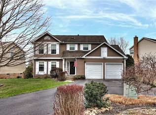 413 Pebble Creek Dr, Cranberry Township, PA 16066