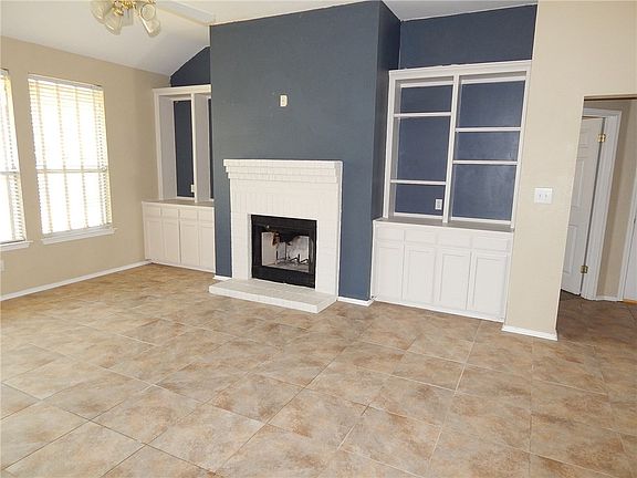 5th image of 1110 Laurel Glen Blvd