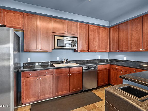 5th image of 310 S 4TH Street #1207