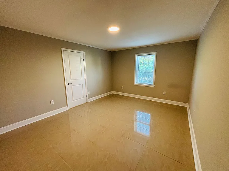 2 Bedroom/1 Bath and 3 Bedroom/2 Bath Quadplex — Photo 30