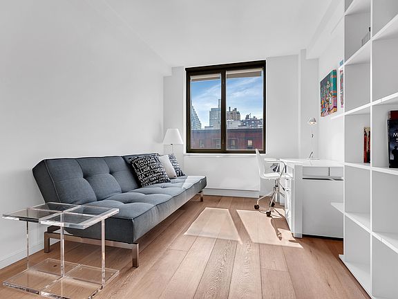 5th image of 101 W 87th St APT 606