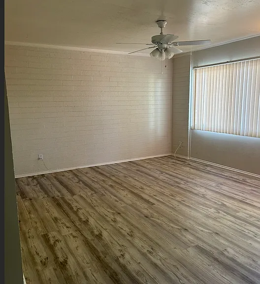 320 E Willetta St #11 — Photo 9