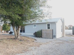 2590 Leach Rd, Huntingdon, TN 38344