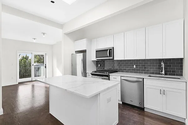 Rented by William Raveis Real Estate | media 17