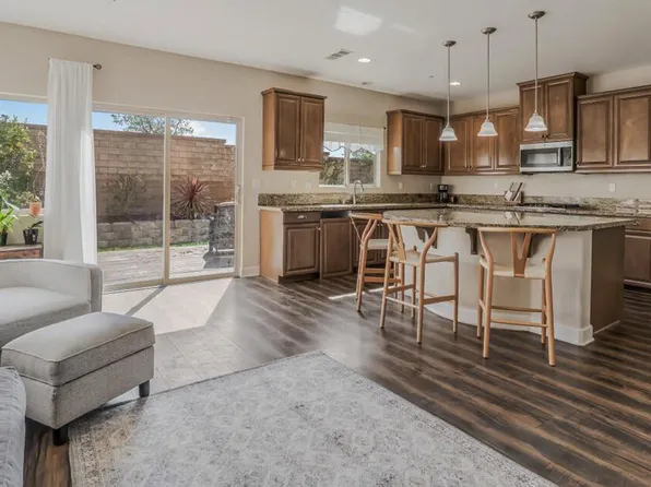 7136 Crimora Ave, Moorpark, CA 93021