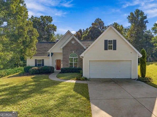 2517 Weycroft Cir, Dacula, GA 30019