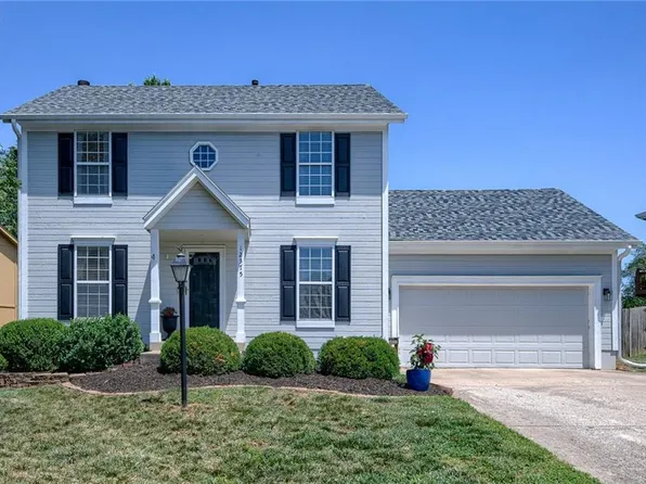 12375 S Parker Ter, Olathe, KS 66061