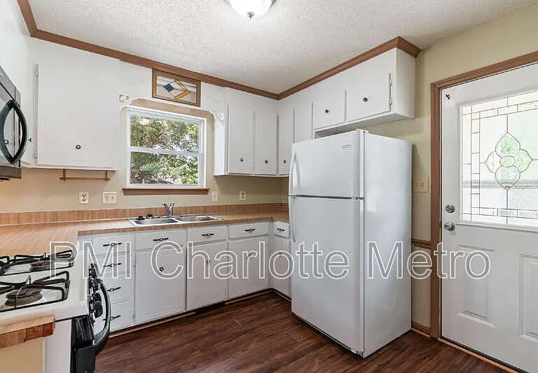 11241 Kingfisher Dr — Photo 7