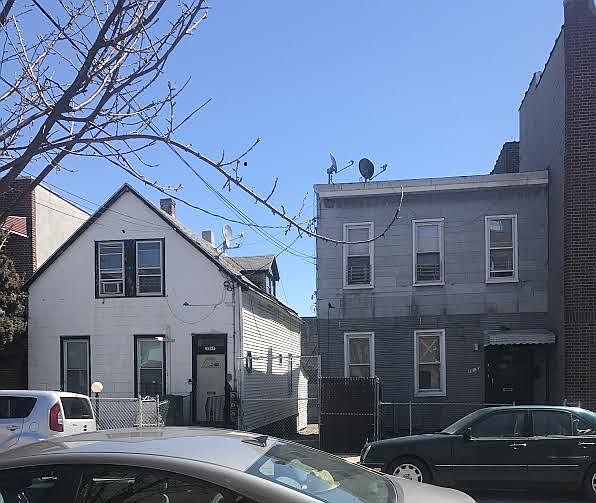 1st image of 2853 45th St