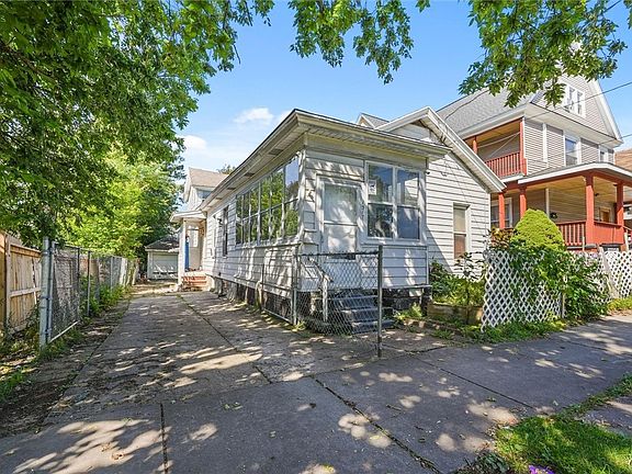 2nd image of 1317 Butternut St