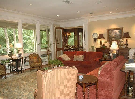 2nd image of 760 River Oaks Cir